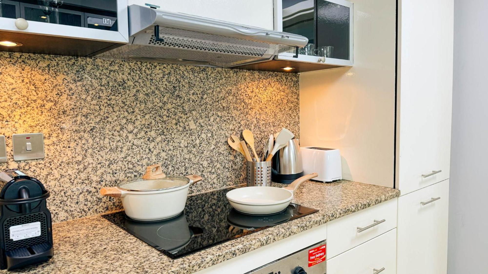 Jbr Marvel: 2br Marina Oasis - Prime Location! Apartment
